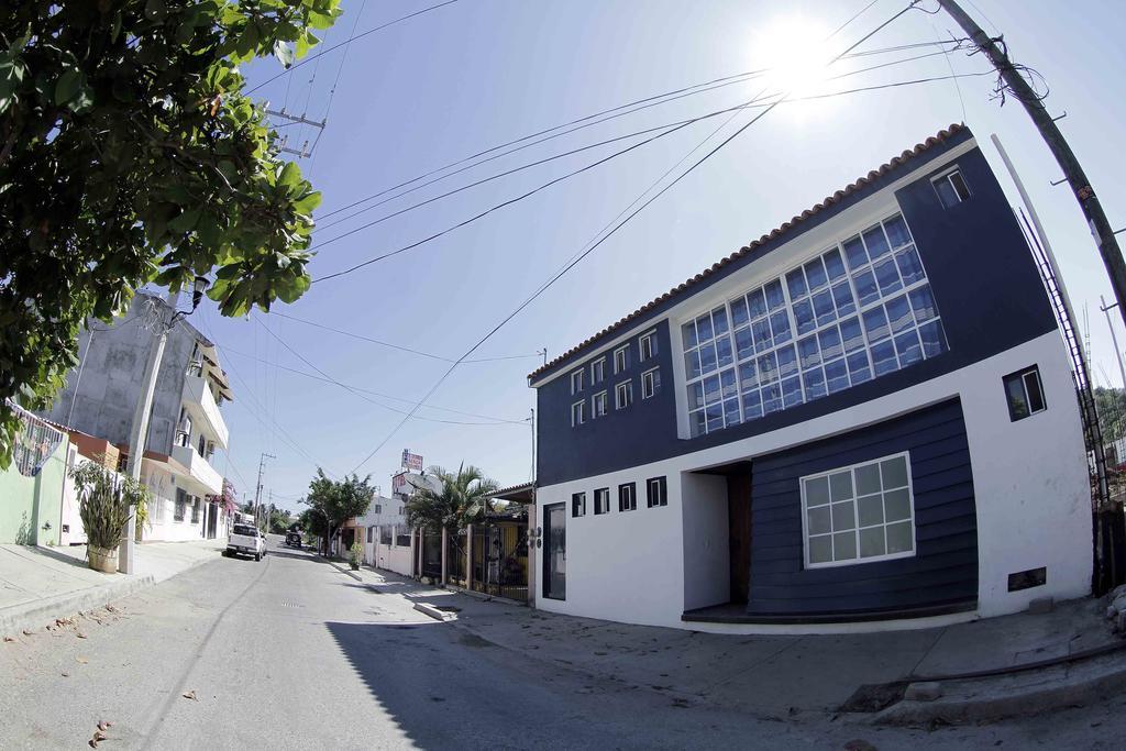 Hostal Azul Y Blanco Santa Cruz Huatulco Exterior photo